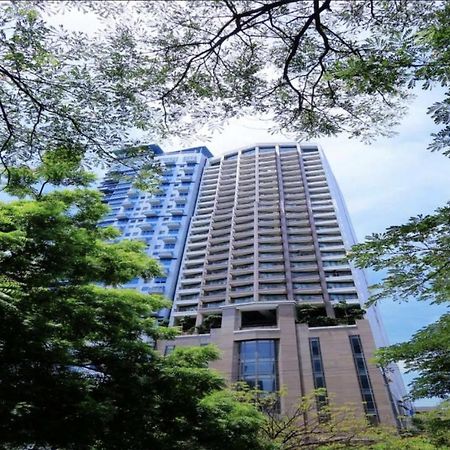 One Bedroom Apartment With Netflix At Greenbelt Makati Manila Exterior foto